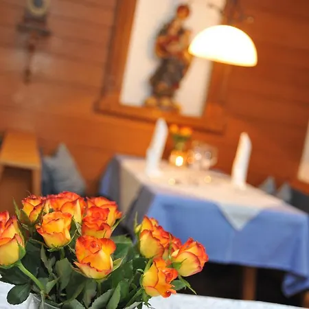 Bed & Breakfast Chesa Platina