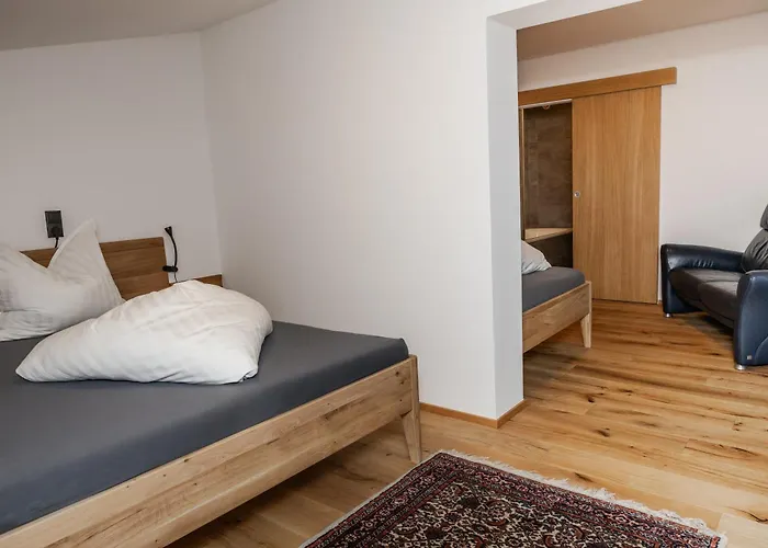 Frühstückspension Chesa Platina 3*